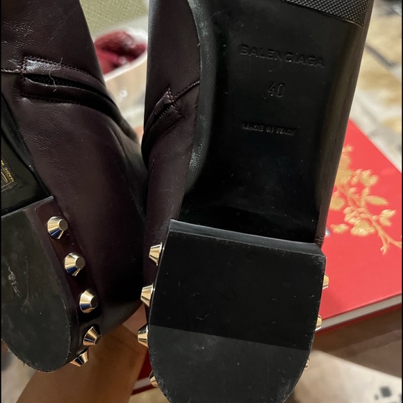 Balenciaga Leather Studded Ankle Boot. Size 40. - Picture 5 of 9